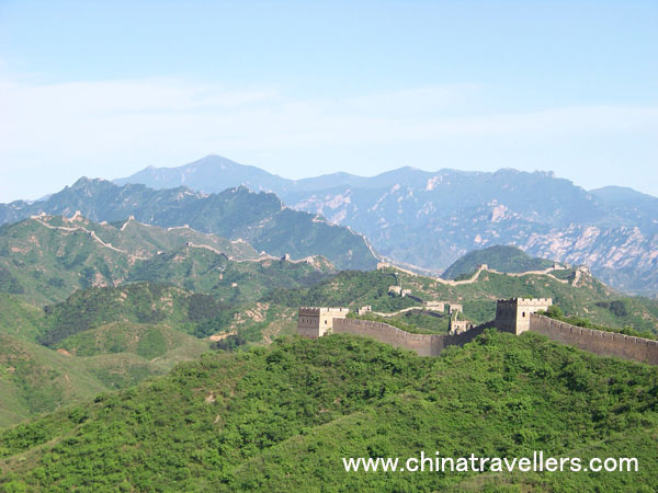 Can the Great Wall be seen from outer space?